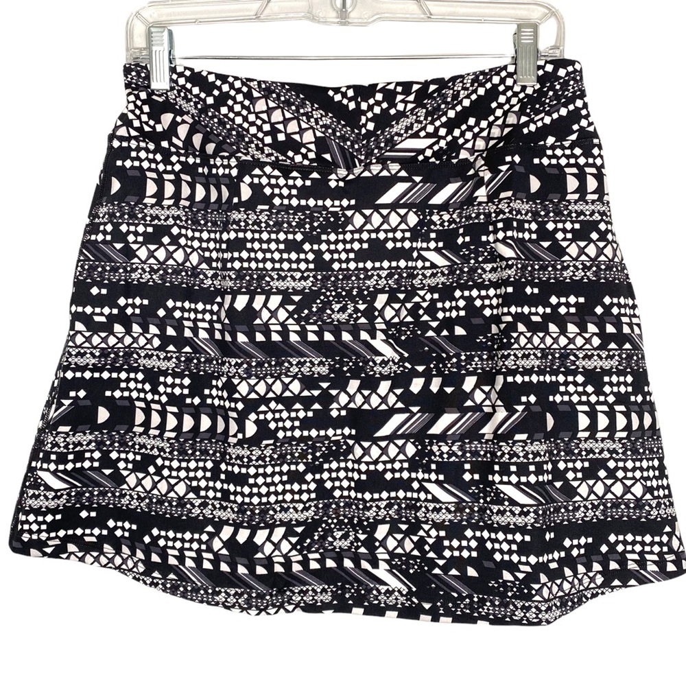 NWT Black & White Patterned Women's Skort